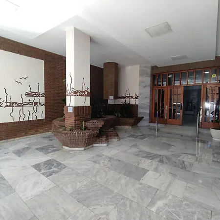 En Primera Linea De Playa. Apartment *